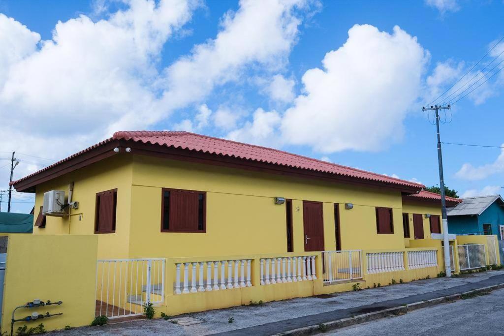 Iona'S Home: Vibrant 2Bedroom Home Near Willemstad Kültér fotó